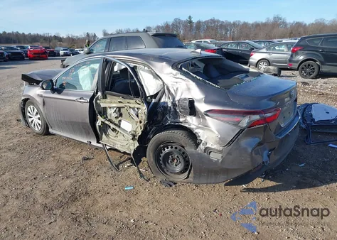 2021 Toyota Camry Le Hybrid z USA, uszkodzony, nr VIN 4T1C31AK9MU567652